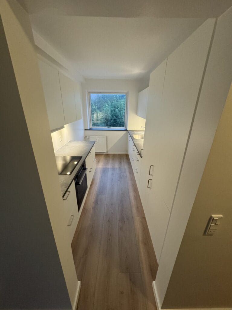 Totalrenovering af lejlighed i Aarhus C - Køkken, efter-billede